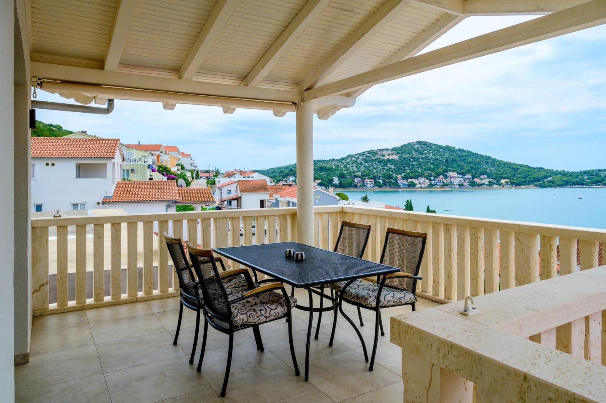 Villa I Karma Tisno Bagian luar foto