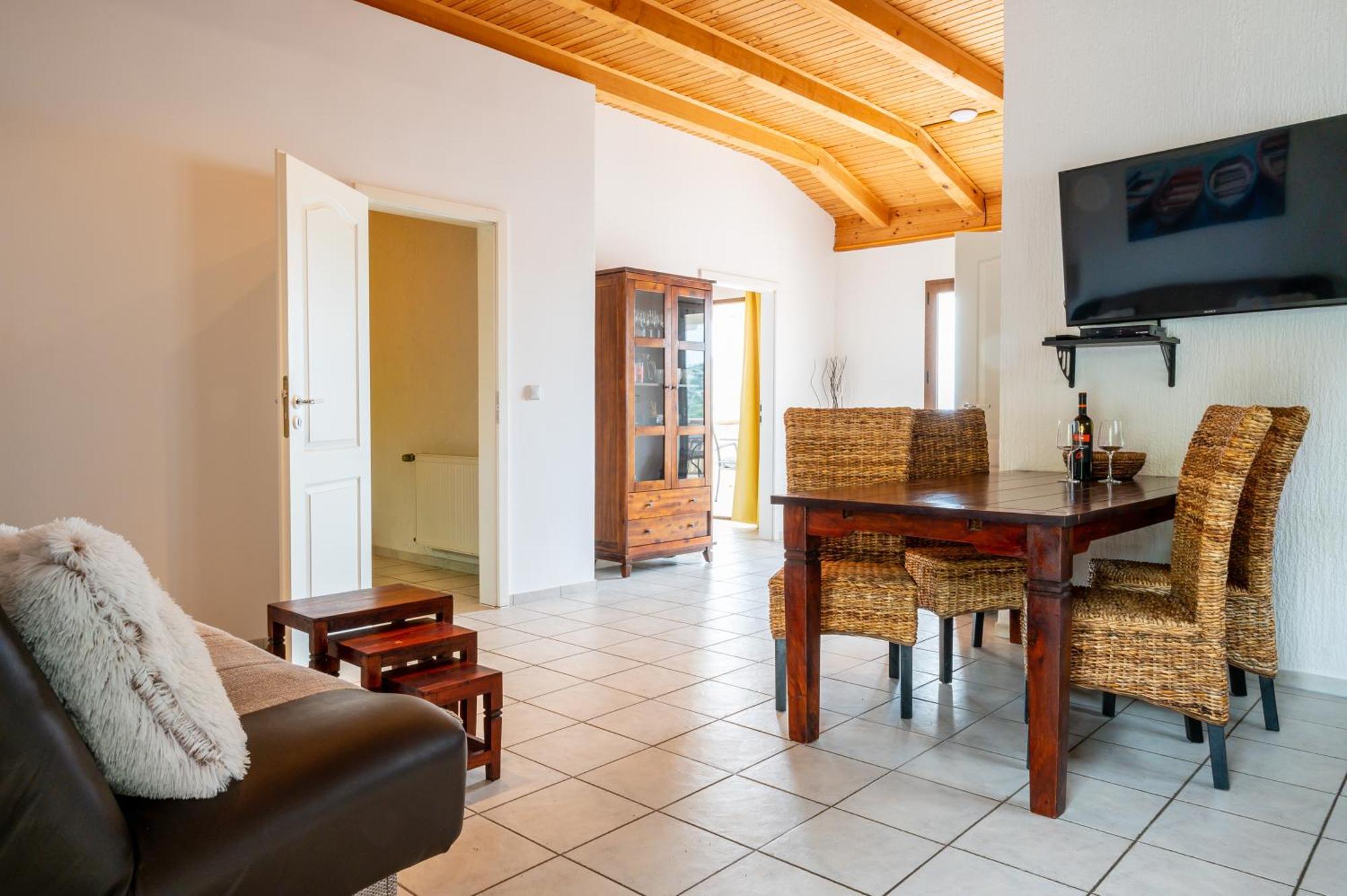 Villa I Karma Tisno Bagian luar foto