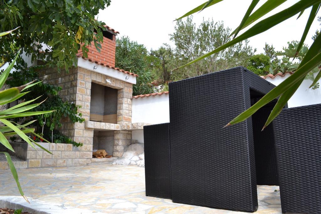 Villa I Karma Tisno Bagian luar foto