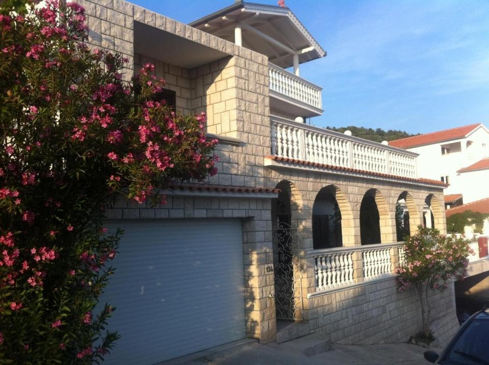 Villa I Karma Tisno Bagian luar foto